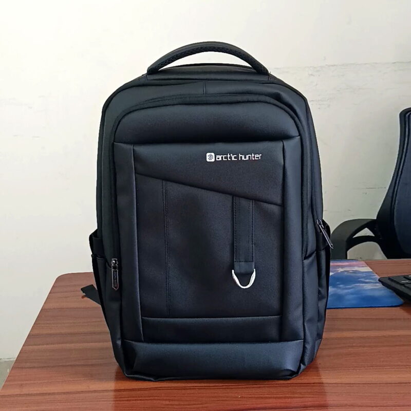 Arctic Hunter Daily Travel Bag